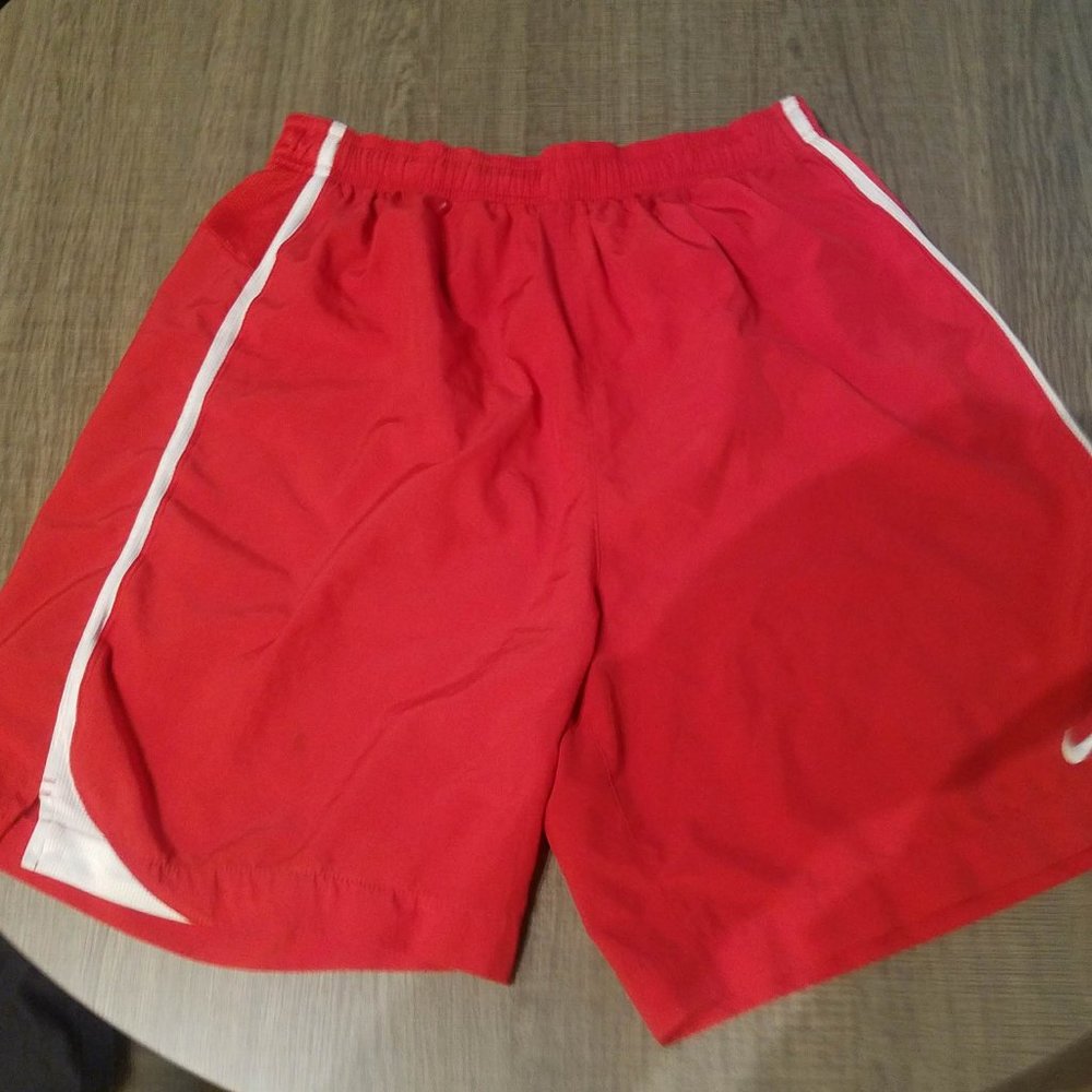 Nike 7" inseam Athletic Gym Basketball Shorts